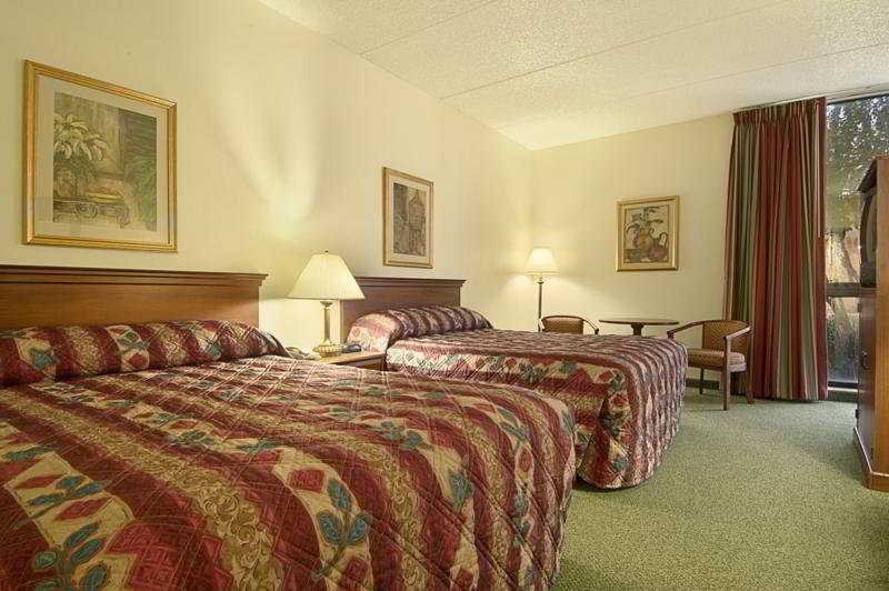 Ramada Maingate West Hotel Kissimmee Exterior foto
